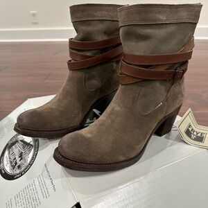 FRYE Jane Strappy Short Boot in Size 8M, Color: Fatigue